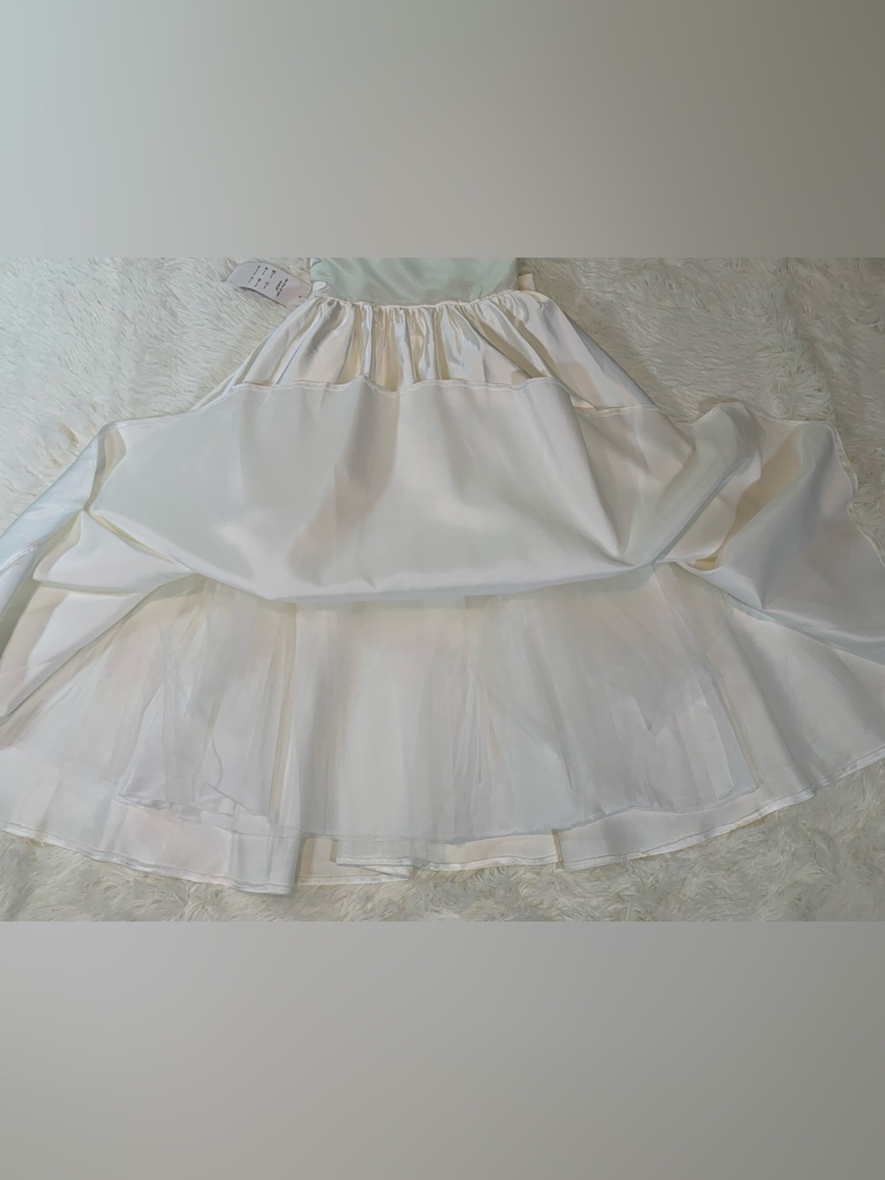 Ivory/Off White Satin Flower Girl Dress Pearl Trim Bow Back V Neck Size 8 - Picture 8 of 16